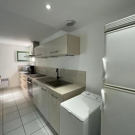 Charmante Maison, 6 Pers, Pres De La Avec Jardin - Fr-1-323-440 * Saint-Jean-de-Monts