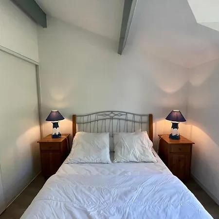 Charmante Maison, 6 Pers, Pres De La Avec Jardin - Fr-1-323-440 *