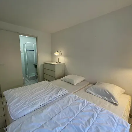 Charmante Maison, 6 Pers, Pres De La Avec Jardin - Fr-1-323-440 Ferienhaus