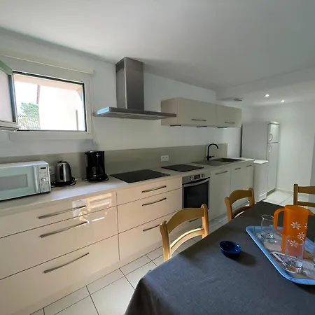 Charmante Maison, 6 Pers, Pres De La Avec Jardin - Fr-1-323-440 Ferienhaus *